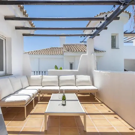 Naranjos Beautiful 1 Bedroom Penthouse Apartment